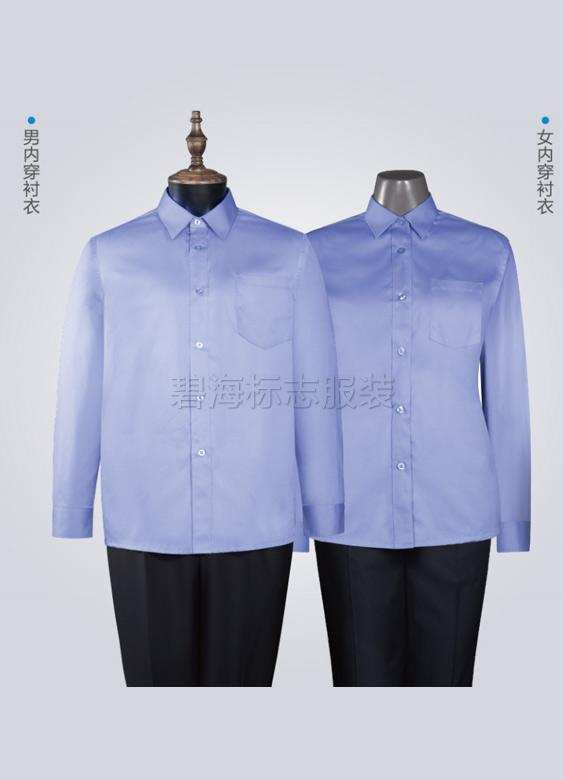 内穿衬衣